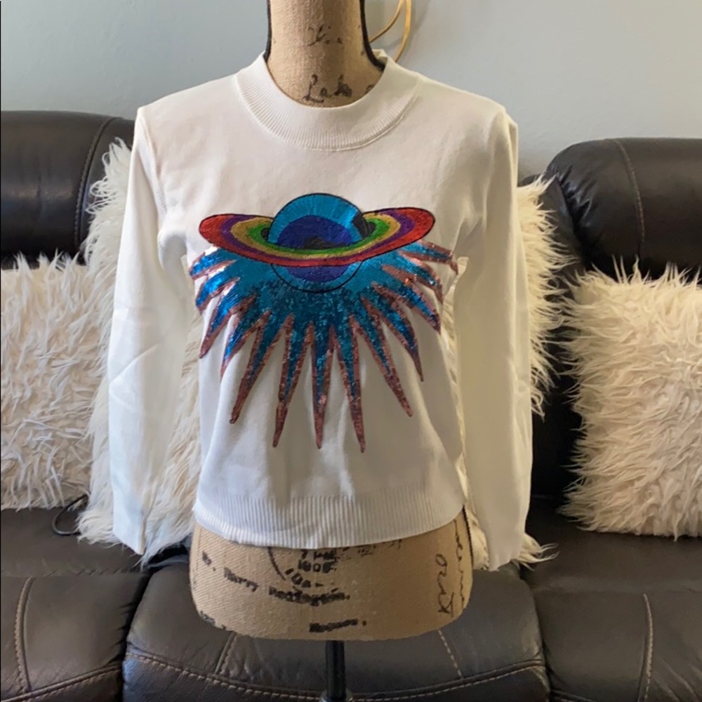 Super cute long sleeve top